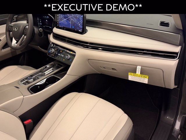 Certified Used 2026 Graphite Shadow INFINITI LUXE image 23