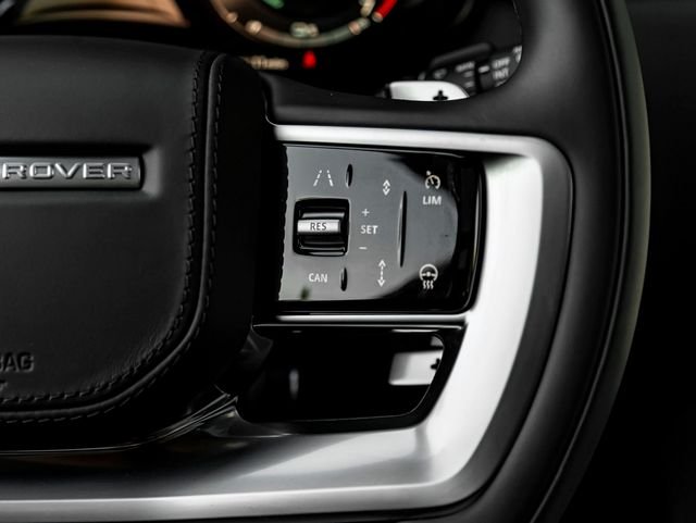 New 2026 Fuji White Land Rover SE image 21