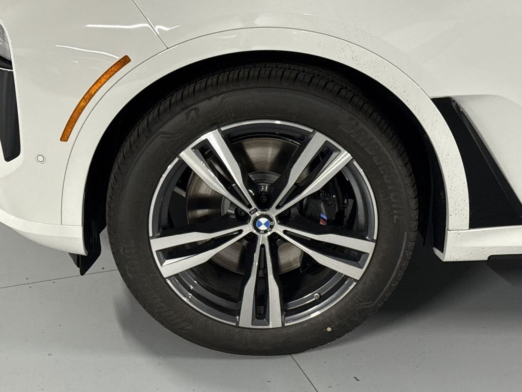 New 2027 White BMW xDrive40i image 10