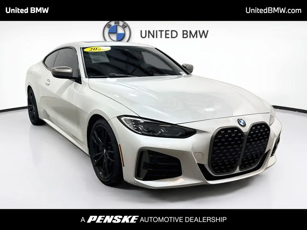 Used 2022 White Metallic BMW M440i image 3