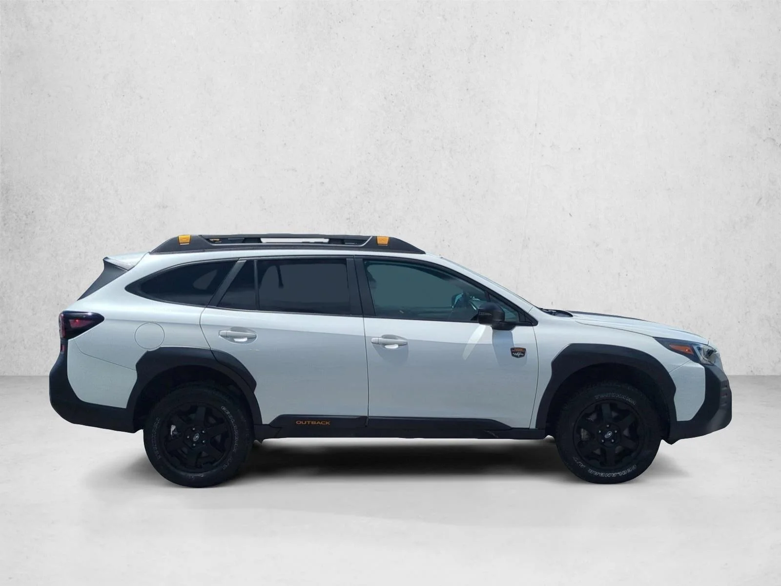 Used 2023 Crystal White Pearl Subaru Wilderness image 4