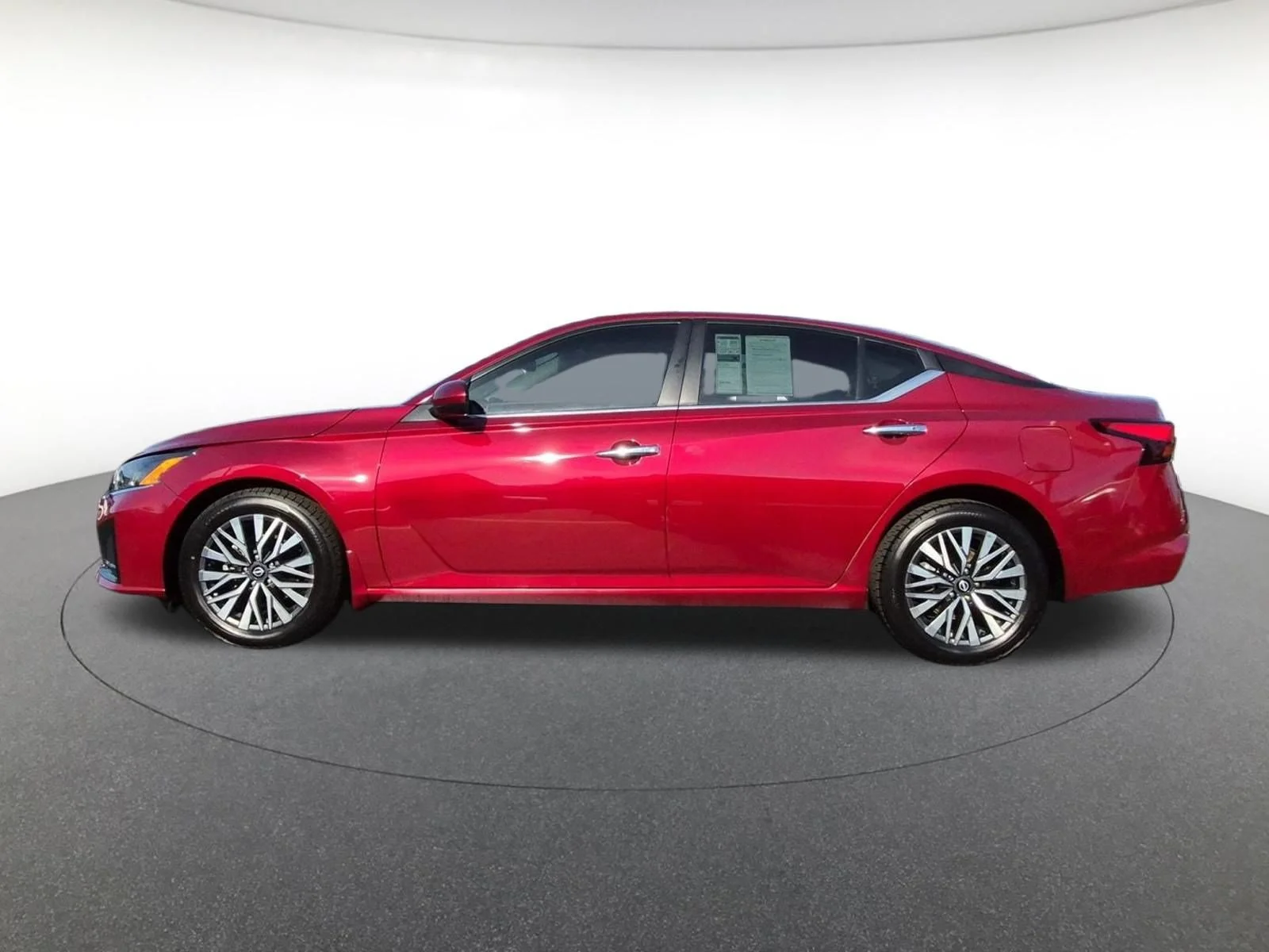 Used 2024 Scarlet Ember Nissan 2.5 SV image 8
