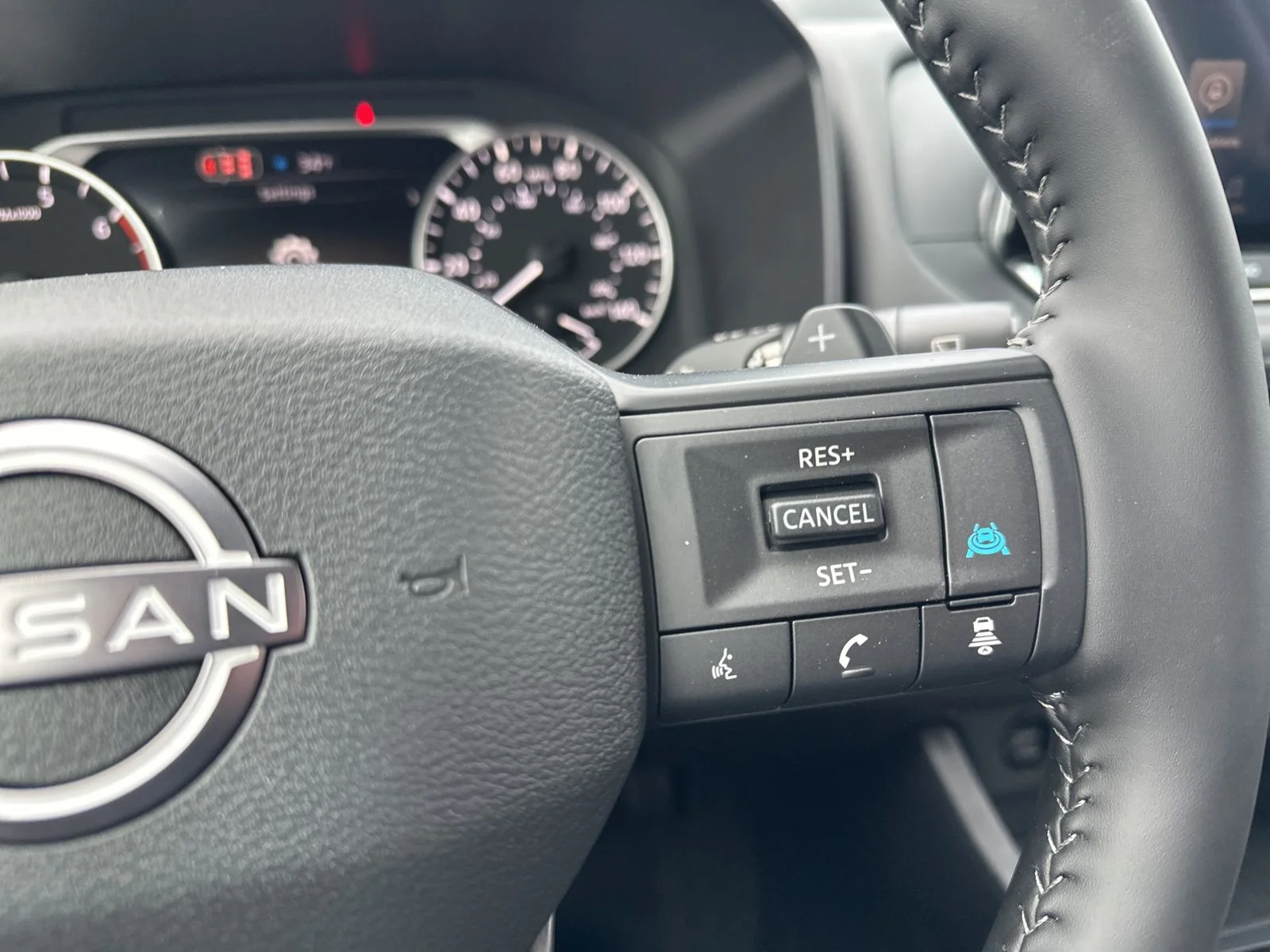 New 2026 Boulder Gray Pearl Nissan SV image 43