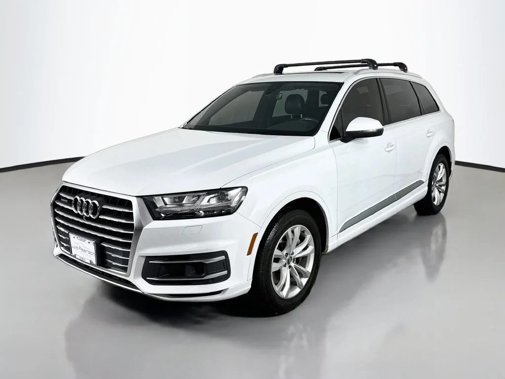 Used 2017  Audi 2.0T Premium Plus image 1