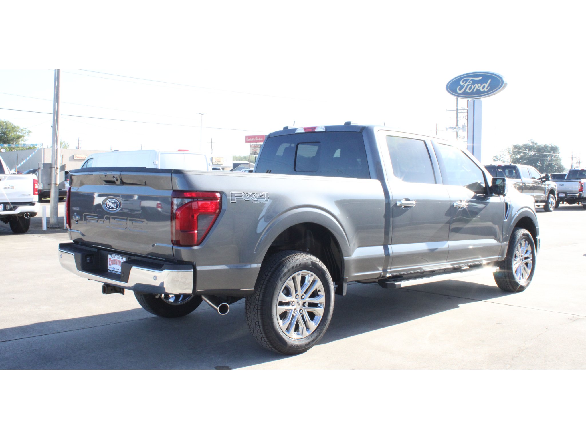 New 2026 Carbonized Gray Metallic Ford XLT image 18