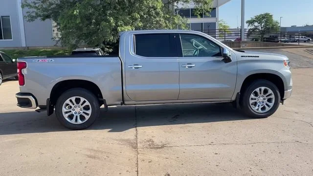 2026 Chevrolet Silverado 1500 LTZ - Photo 9