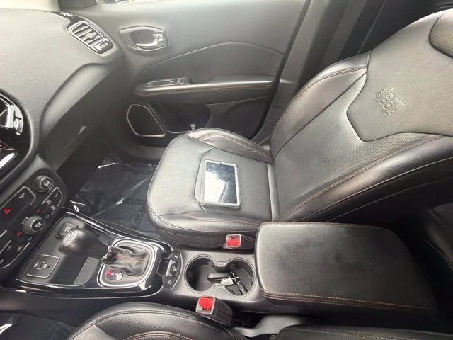 Used 2020 Gray Jeep Limited image 21
