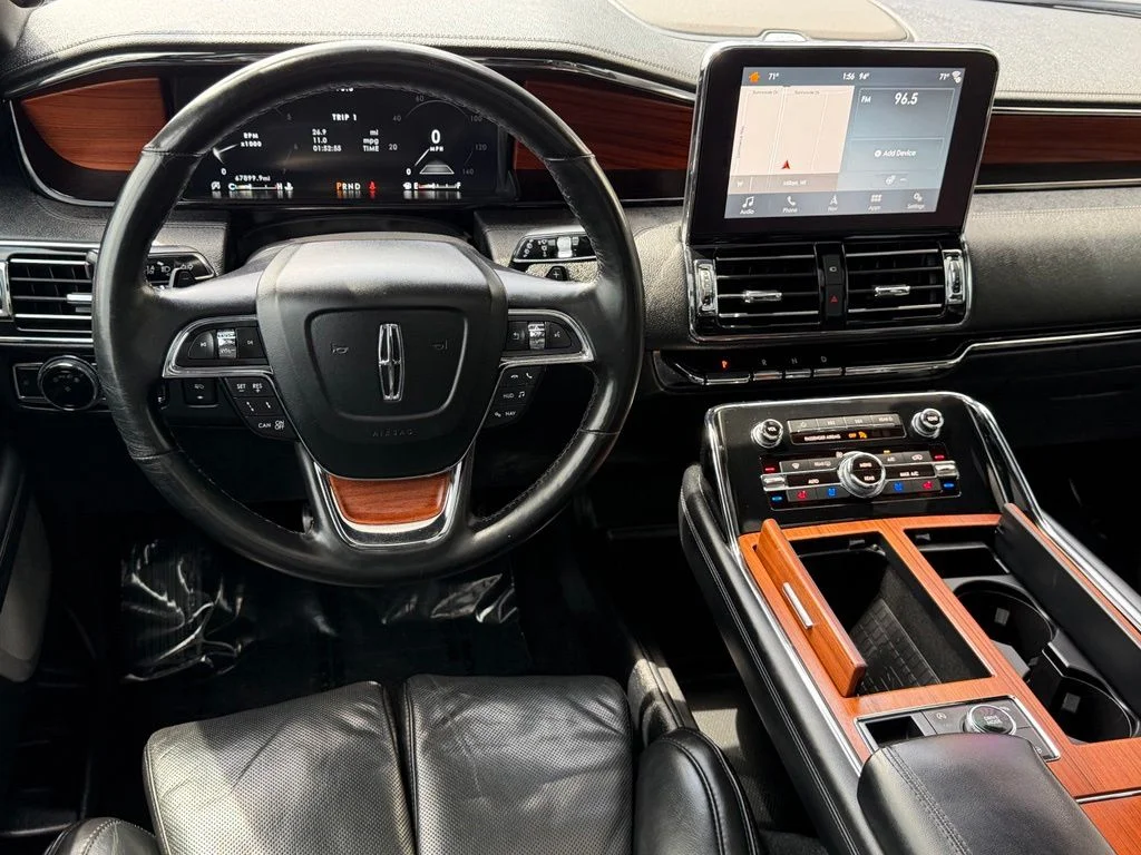 Used 2019 Black Lincoln Reserve image 16