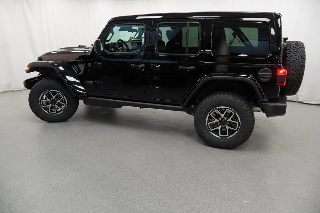 New 2026 Black Clear-Coat Exterior Paint Jeep Rubicon image 14