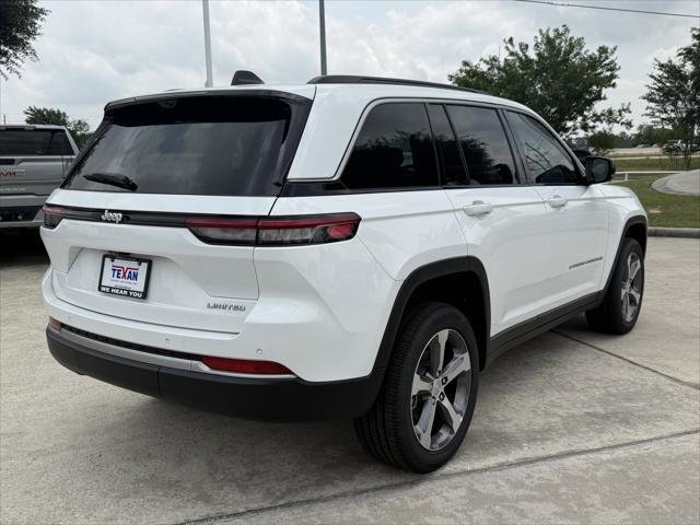 New 2026 Bright White Clear-Coat Exterior Paint Jeep Limited image 4