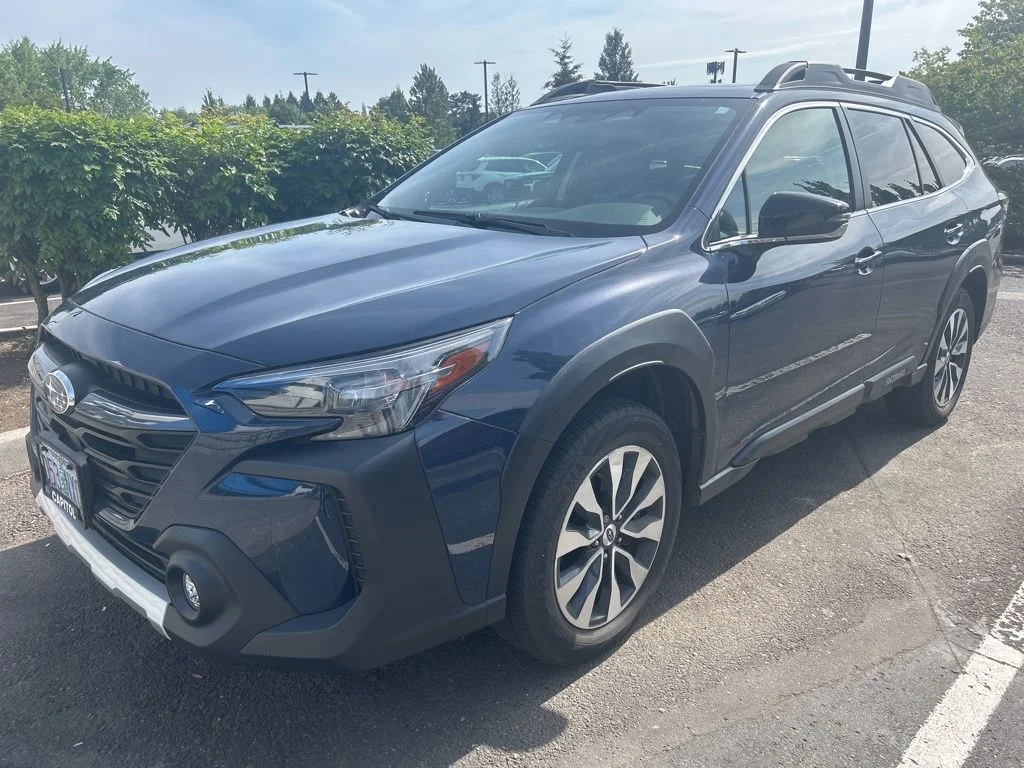 2023 Subaru Outback Limited's photo