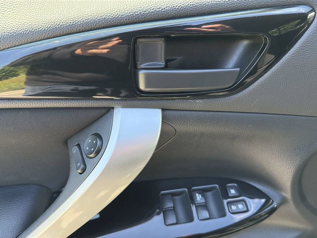 Used 2024  Mitsubishi LE image 15