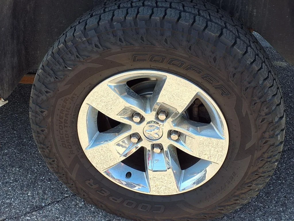 Used 2019 White Ram SLT image 7