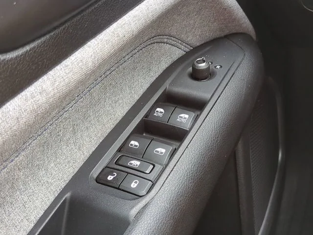 Used 2024 Gray Jeep Latitude image 22