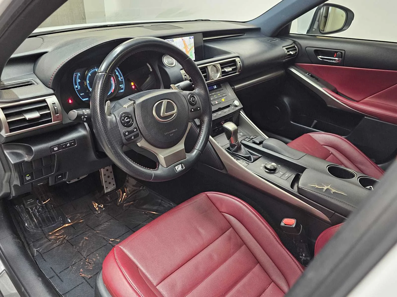 Used 2015 Ultra White Lexus 350 image 2