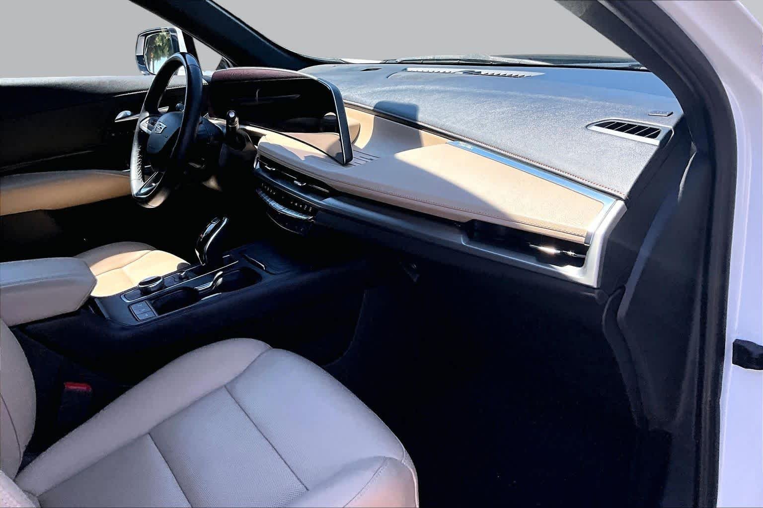 Used 2024 Crystal White Tricoat Cadillac FWD Premium Luxury image 19