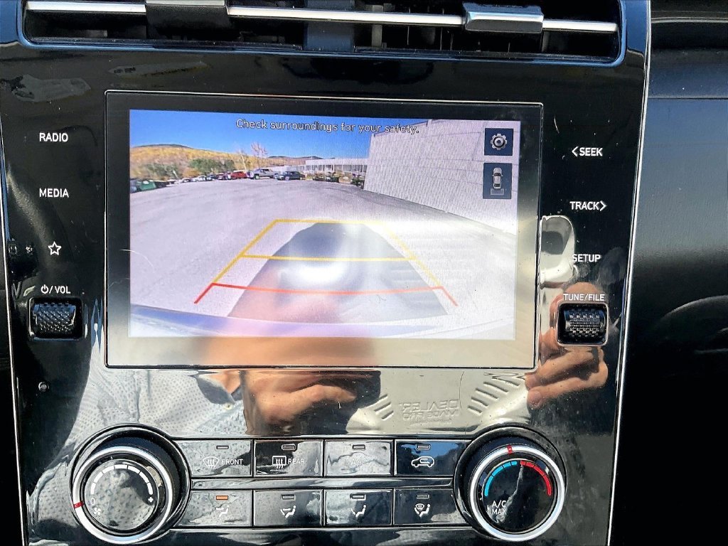 Used 2024 Hampton Gray Hyundai SE image 19