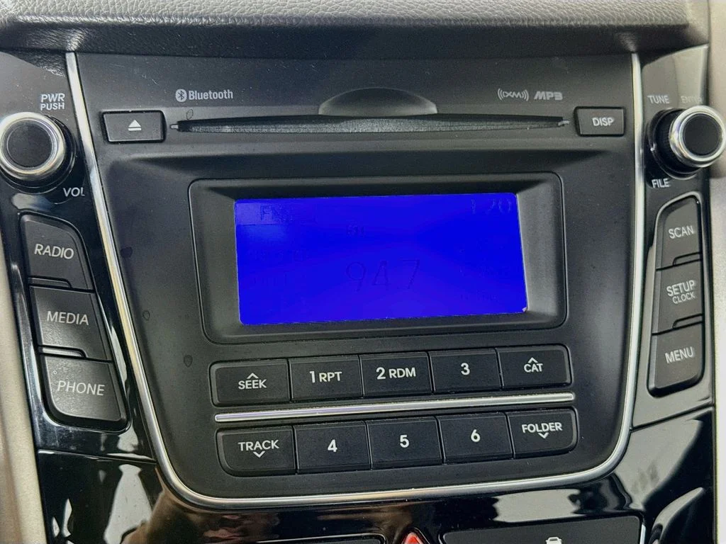 Used 2013 Black Hyundai Base image 15