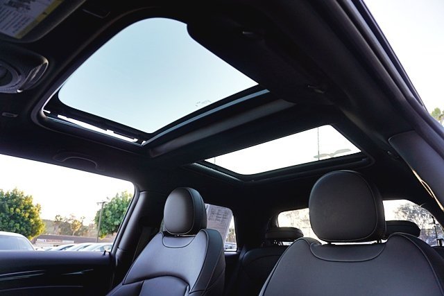 Used 2023  MINI Base image 15