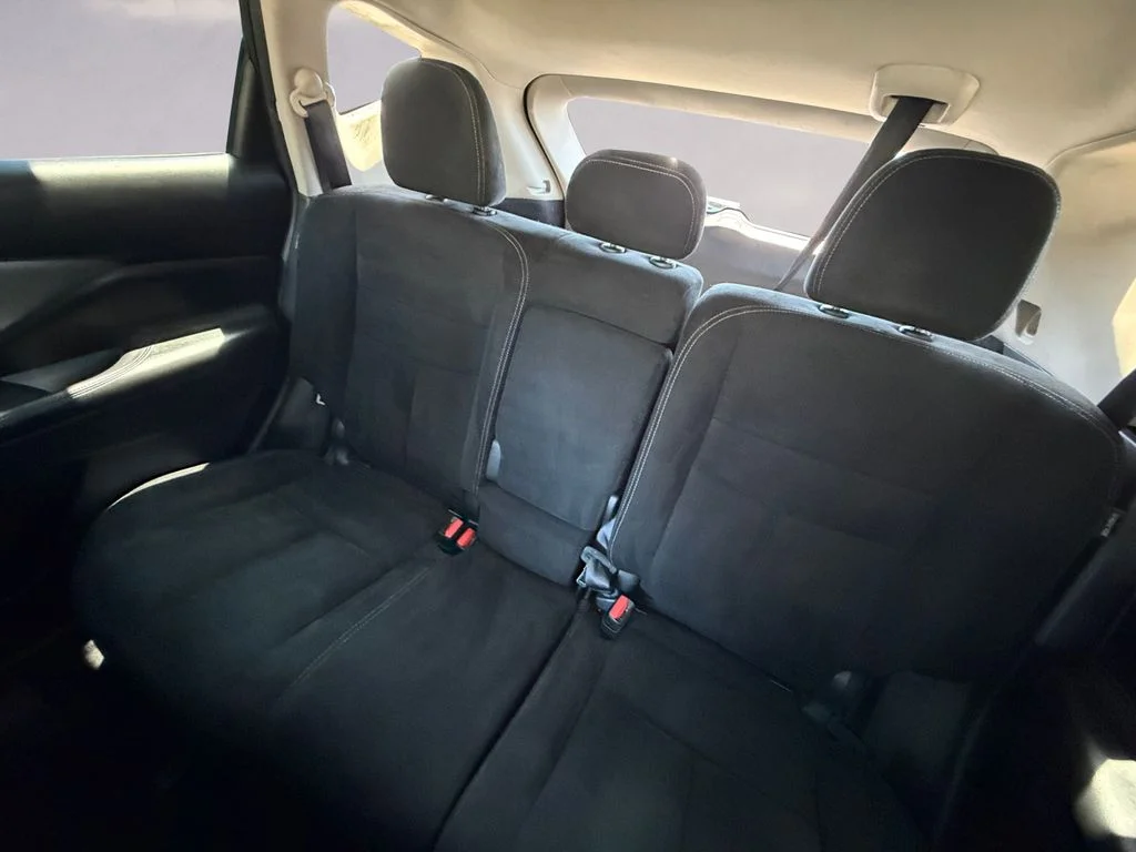 Used 2020 Gray Nissan SV image 16