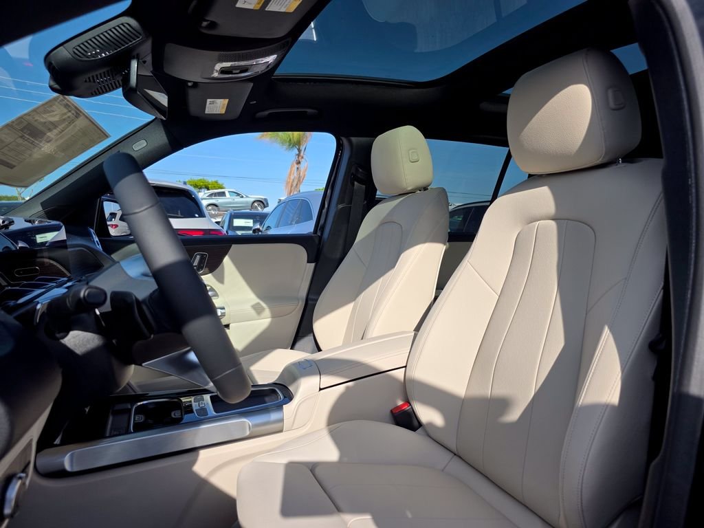 New 2026 Black Mercedes-Benz GLB 250 image 18