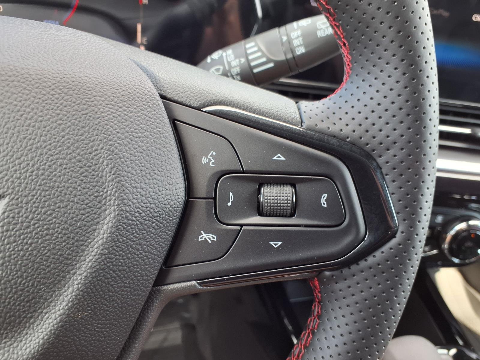 2026 Chevrolet Trax RS - Photo 12