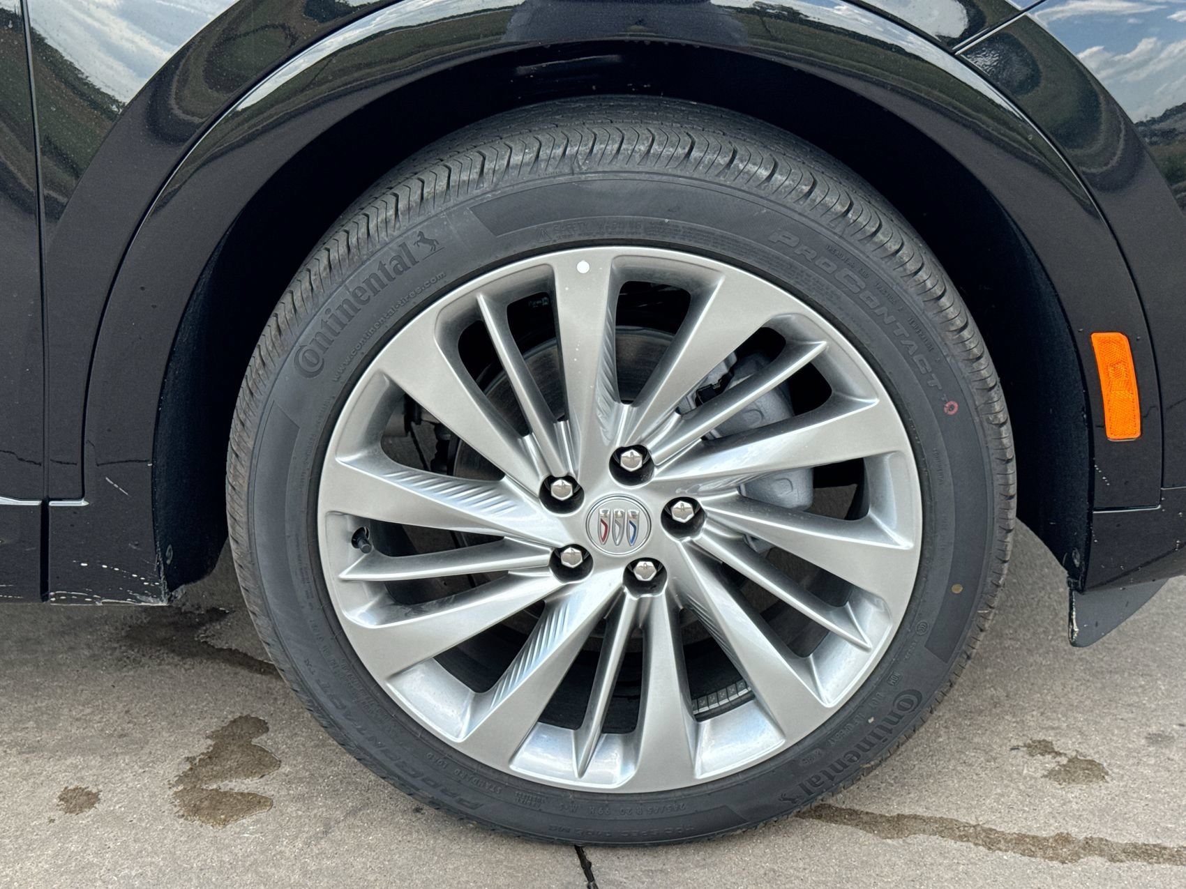 New 2026 Ebony Twilight Metallic Buick Avenir image 10