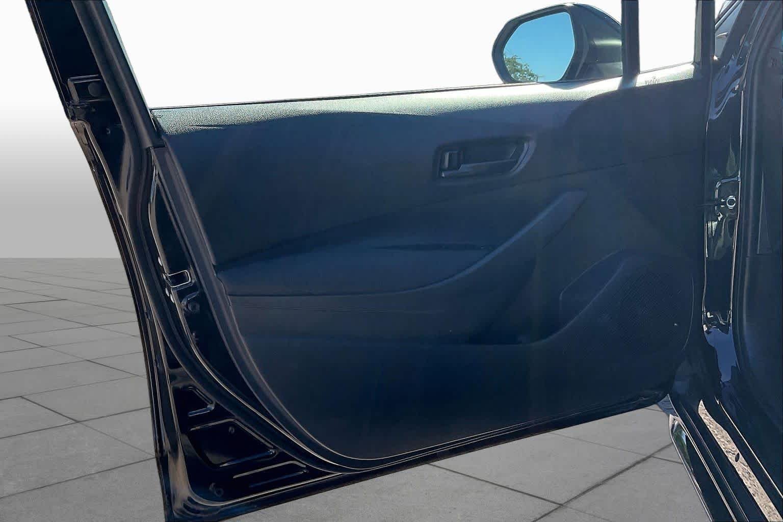 Used 2025 Midnight Black Metallic Toyota LE image 21