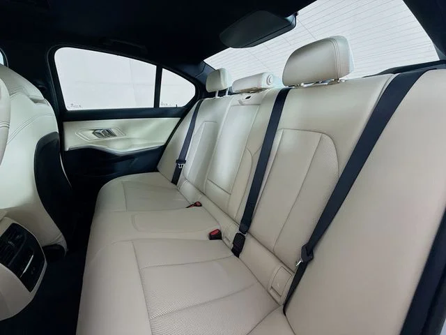 2025 BMW 3 Series 330i - Photo 25