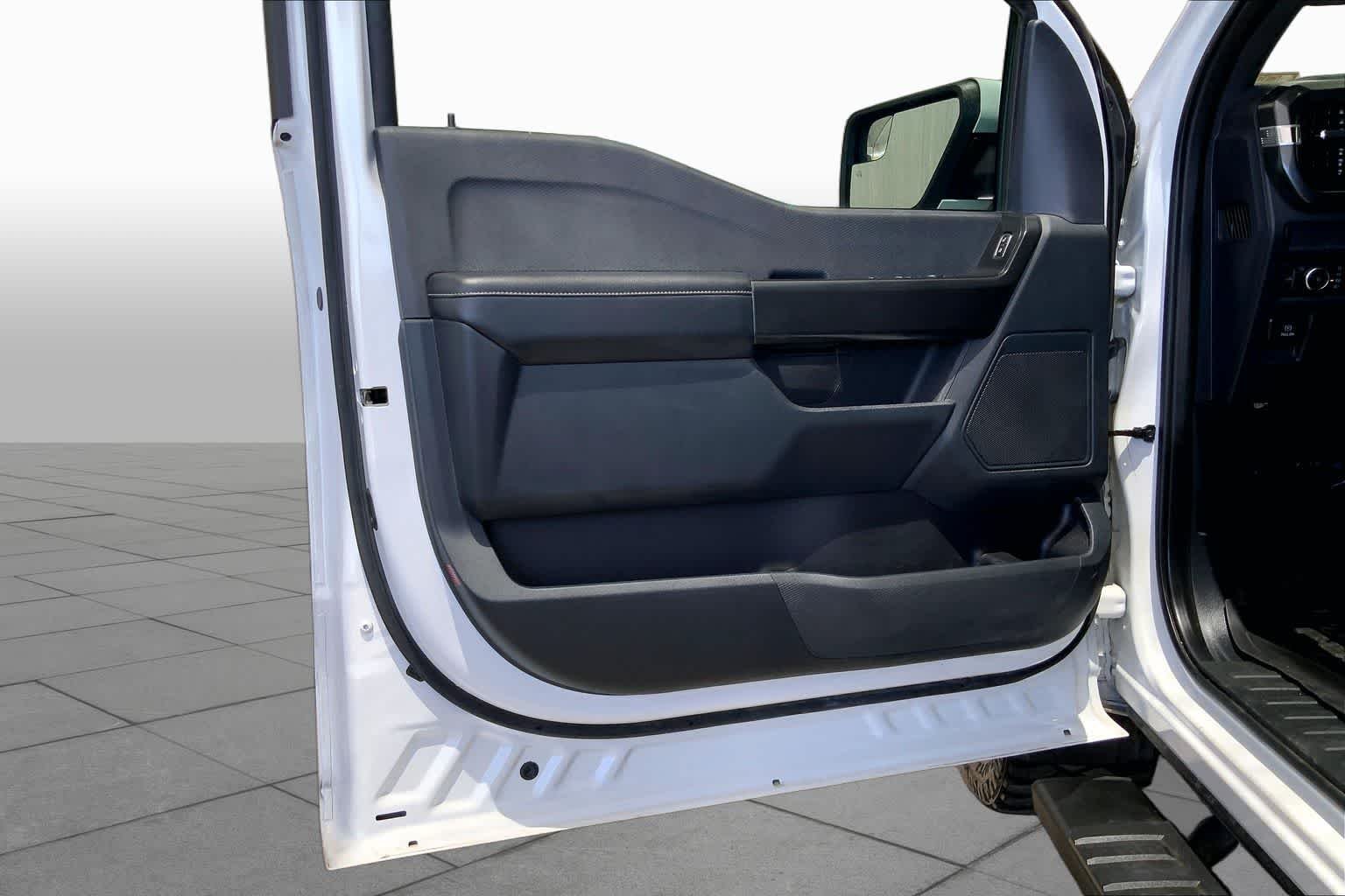 Used 2022 Oxford White Ford XL image 22