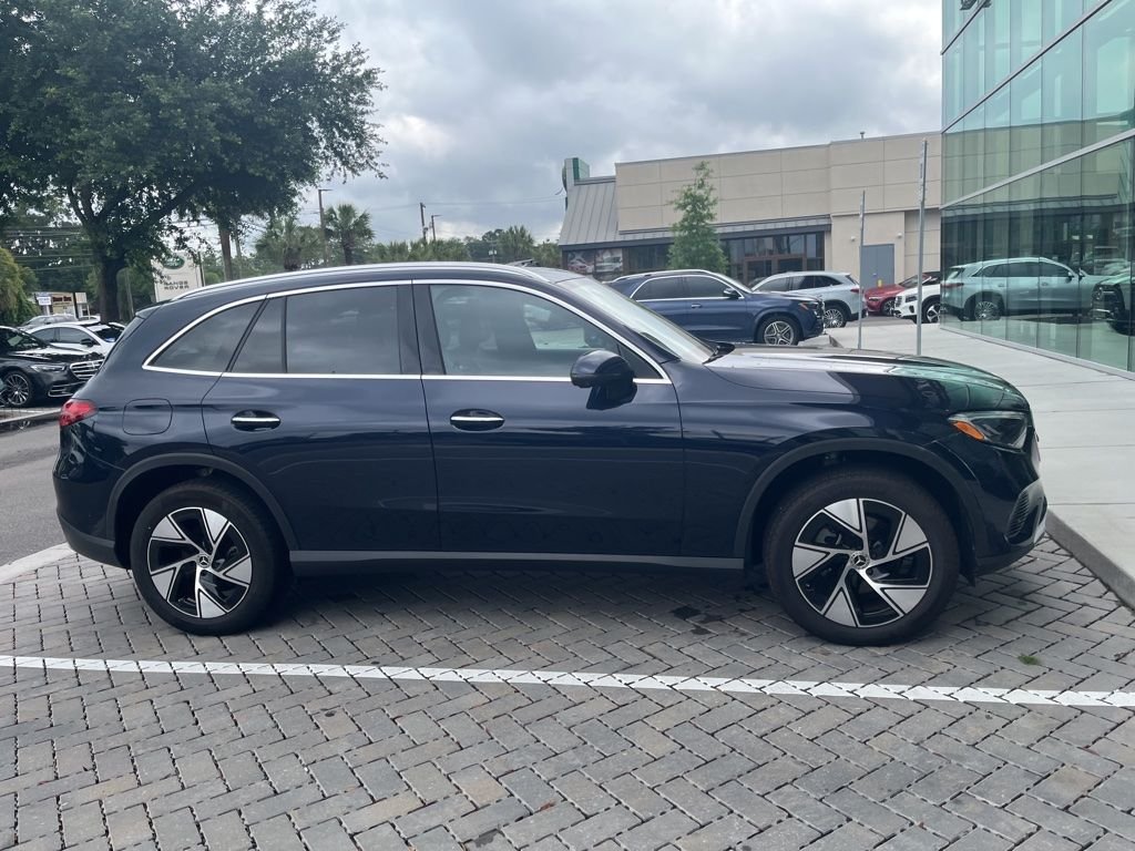Used 2024 Nautical Blue Metallic Mercedes-Benz GLC 300 image 5