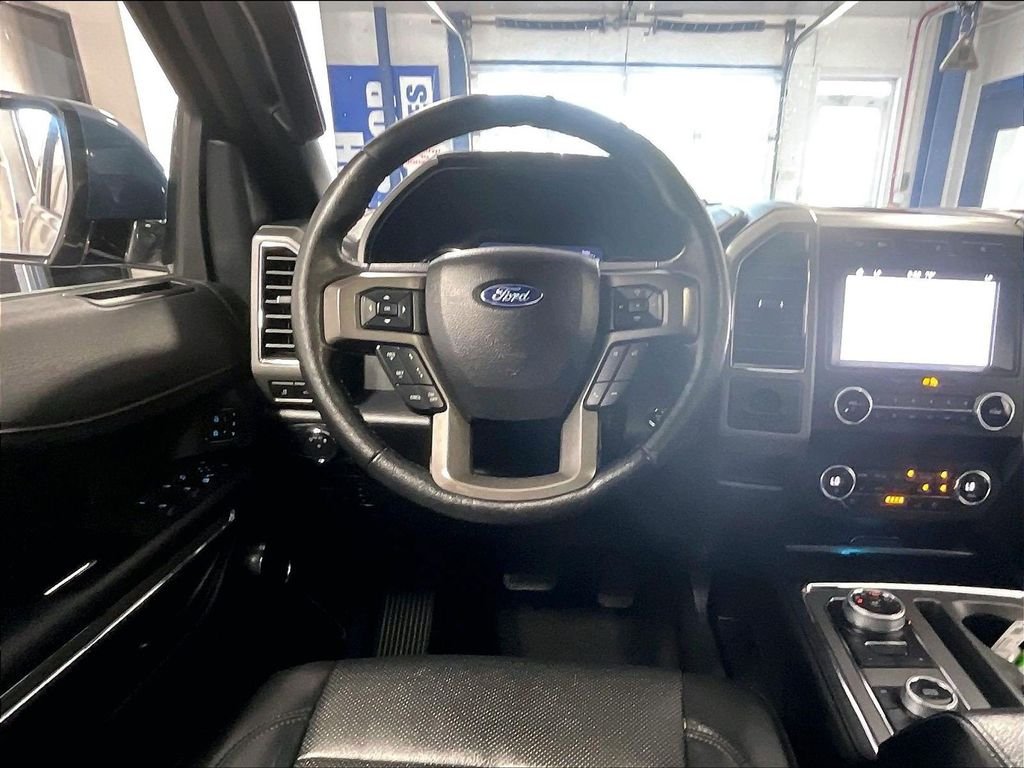 Used 2019 Blue Ford XLT image 18