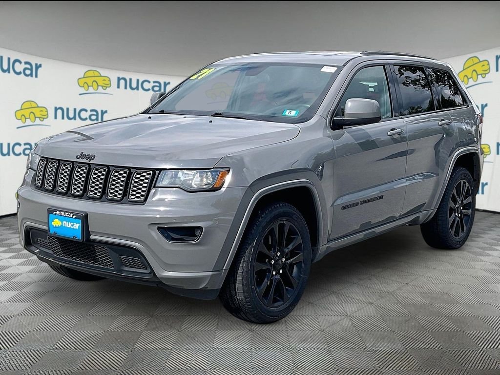 Used 2021 Sting-Gray Clearcoat Jeep Laredo X image 3
