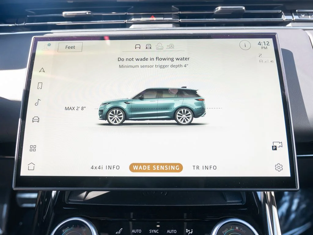 Certified Used 2023 Gray Land Rover SE Dynamic image 28