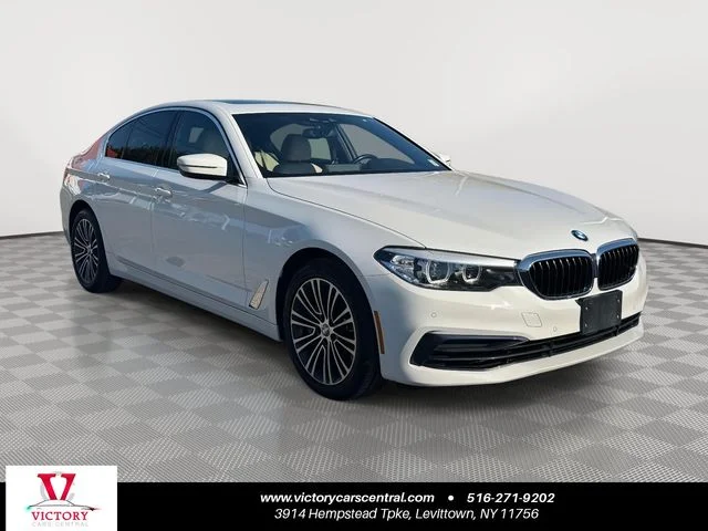 2020 BMW 5 Series 540i xDrive Sedan's photo