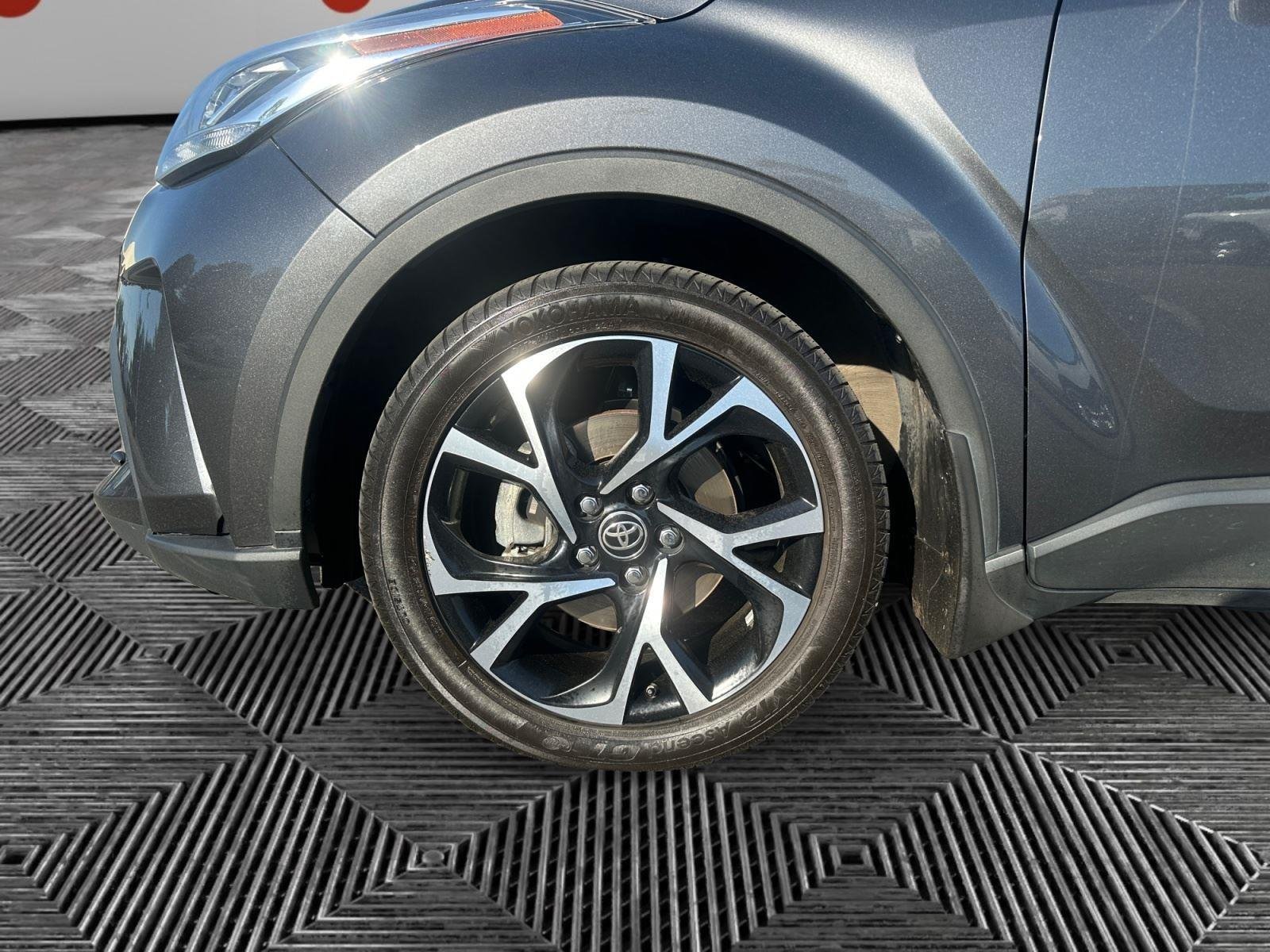 Used 2022 Magnetic Gray Metallic Toyota XLE image 9