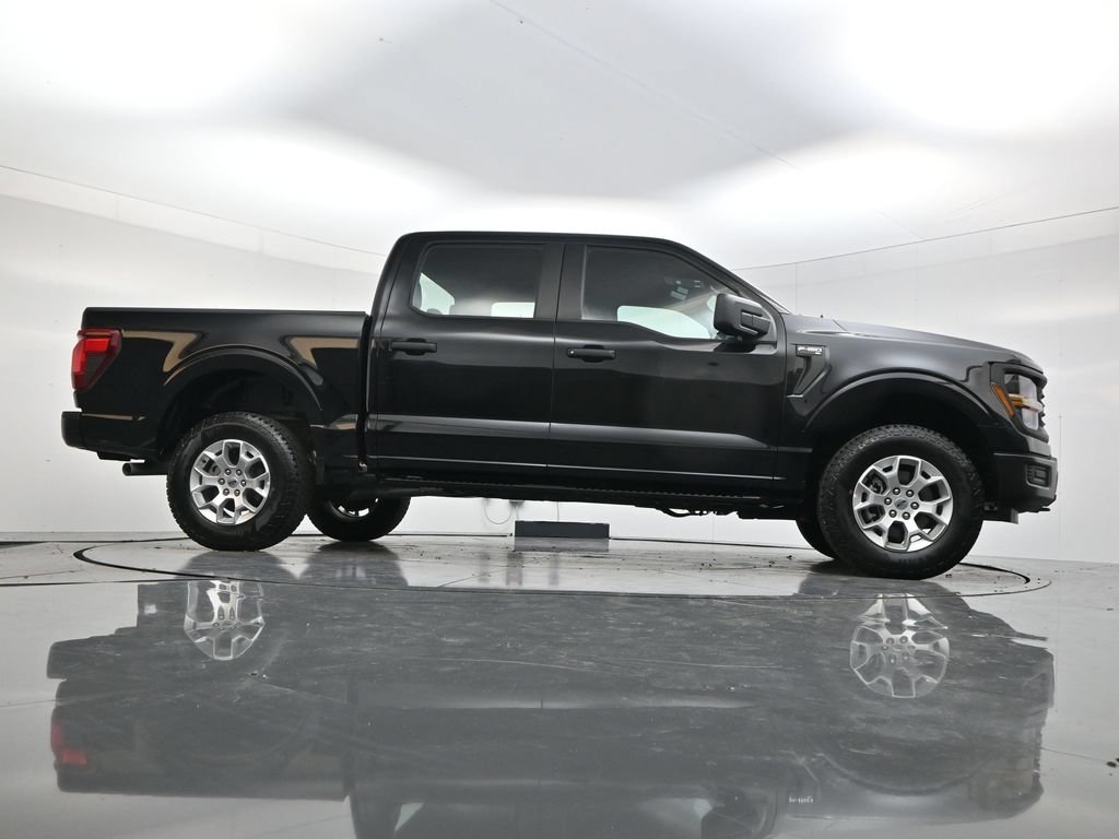 Used 2025 Black Metallic Ford XL image 48