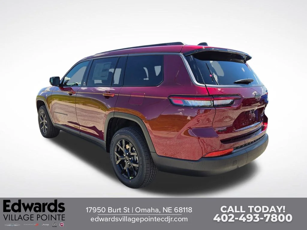 New 2026 Velvet Red Pearl-Coat Exterior Paint Jeep Altitude image 5