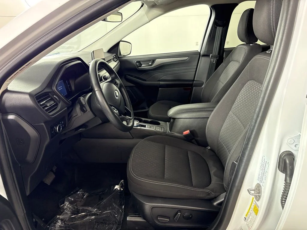 Used 2024 White Ford Active image 26