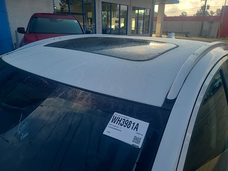 Used 2022  Honda EX image 17