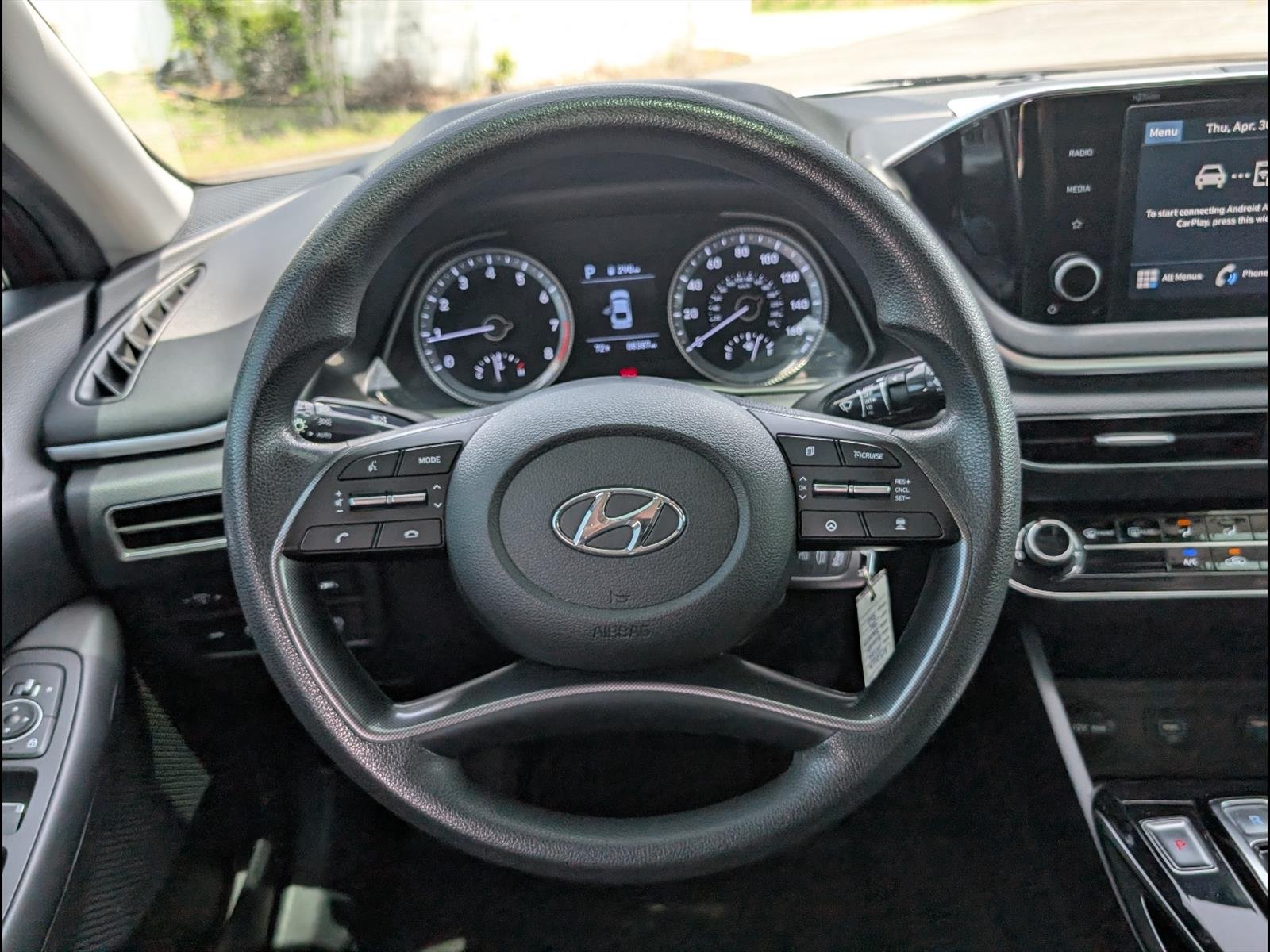 Used 2022 Calypso Red Y2e Hyundai SE image 12