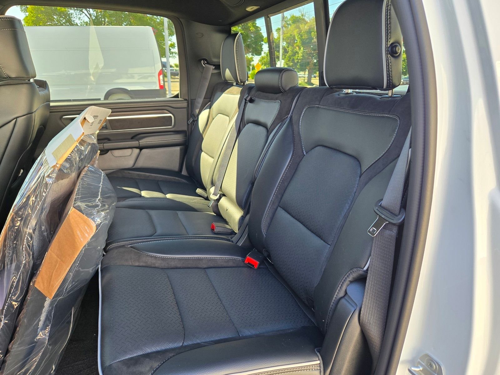 2026 RAM 1500 Laramie - Photo 7