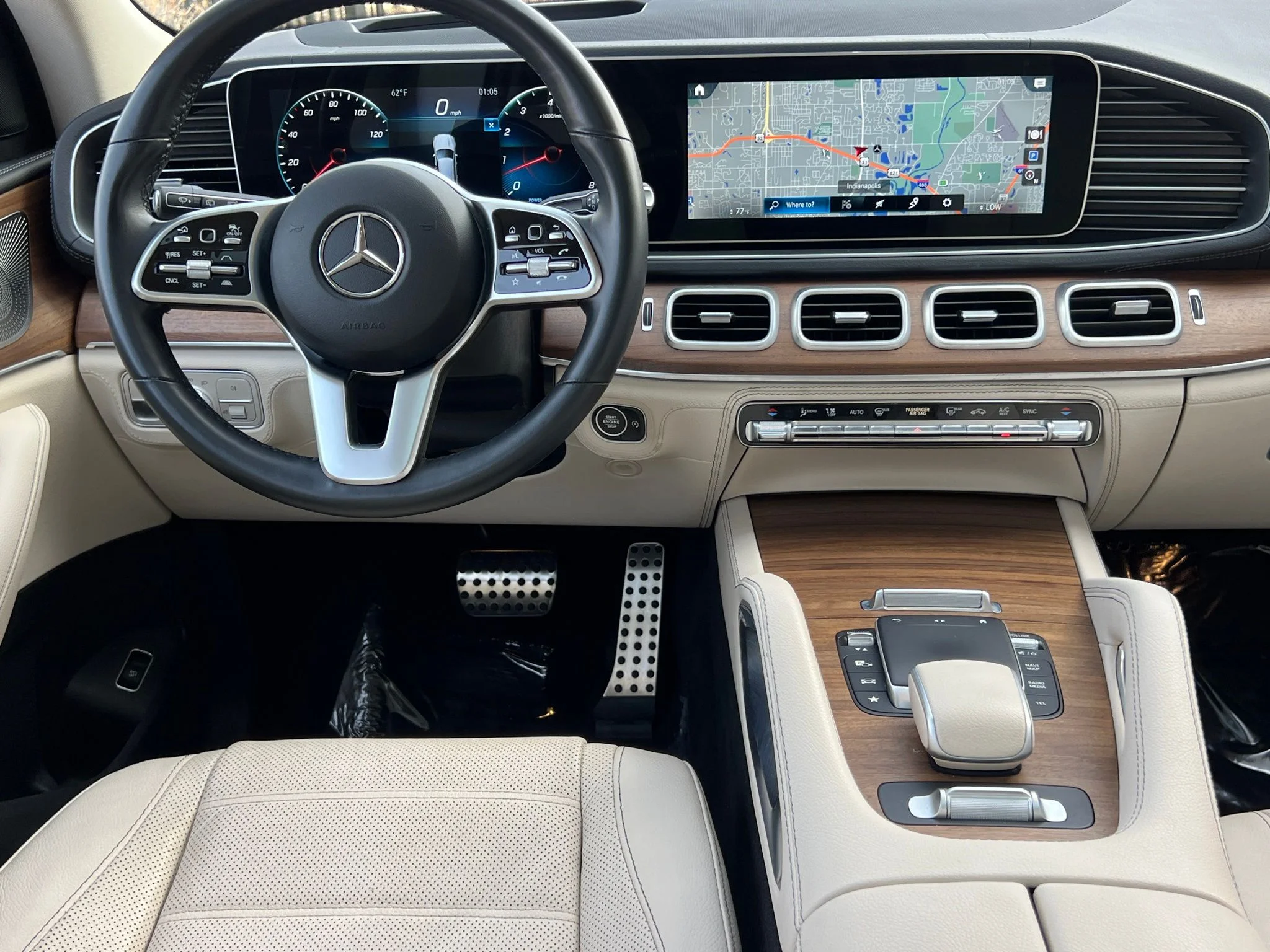 Used 2023 Gray Mercedes-Benz GLS 580 image 17