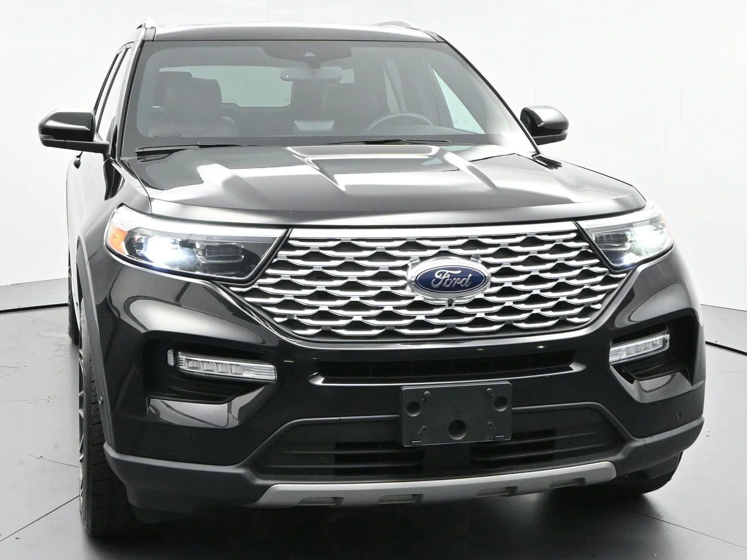 Used 2022 Agate Black Ford Platinum image 2