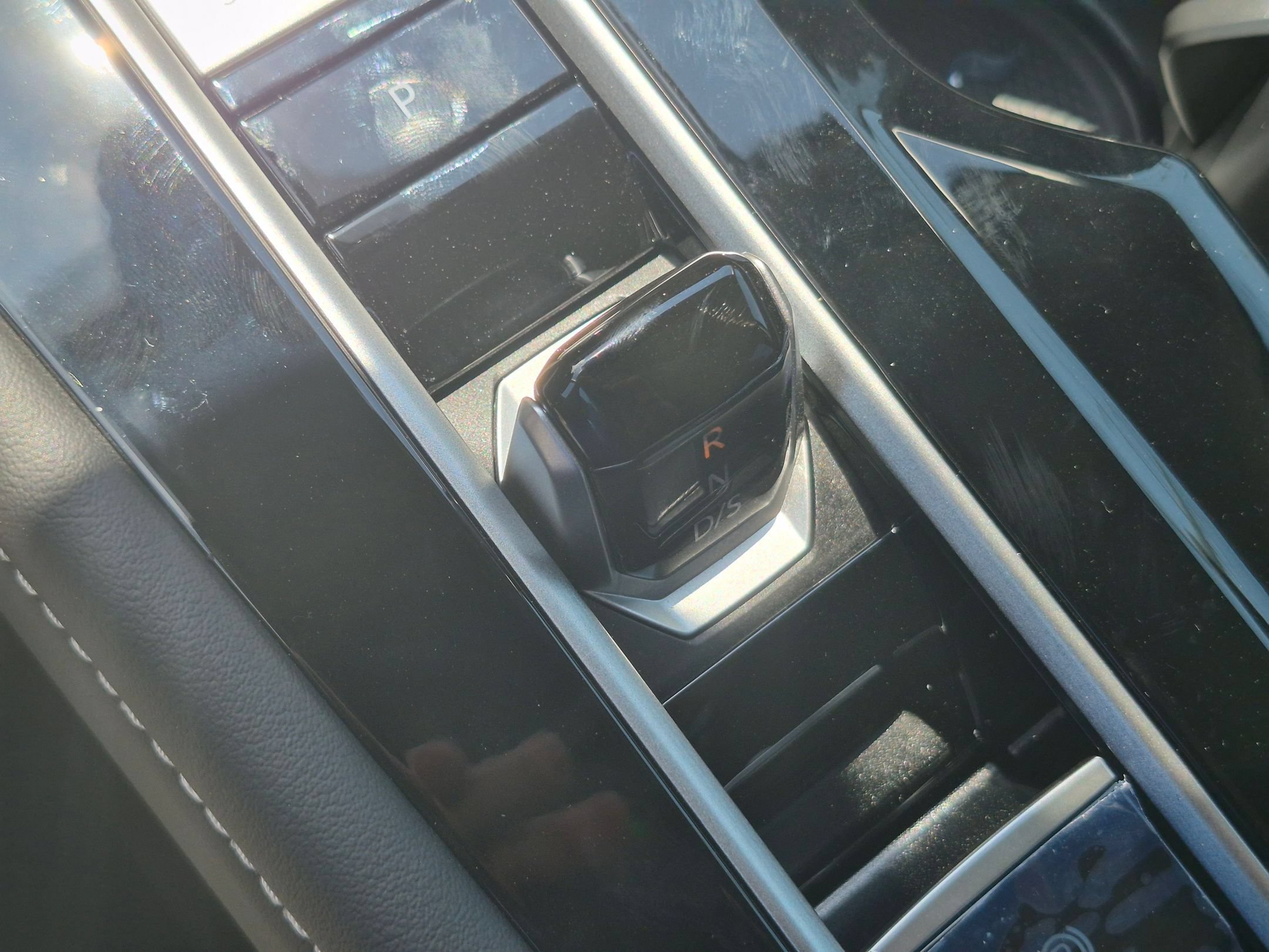 New 2026 Pure Gray Volkswagen 2.0T SEL image 22