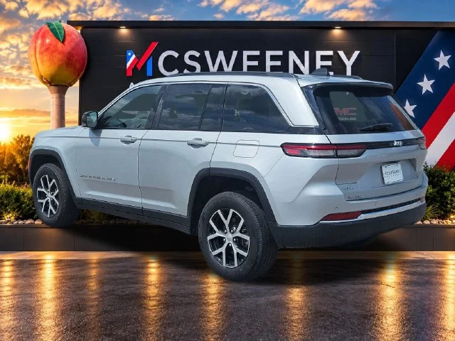 Used 2024 Silver Jeep Limited image 3