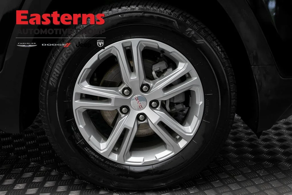 Used 2023 Black GMC SLE image 31
