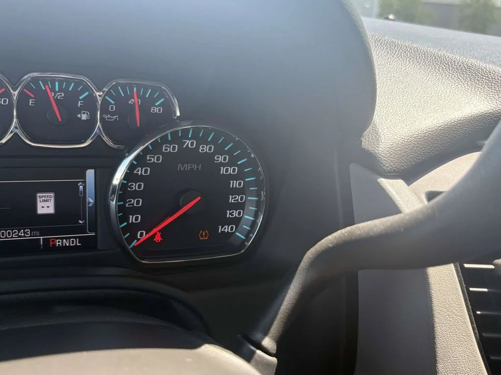 Used 2018 Silver Chevrolet LT image 34