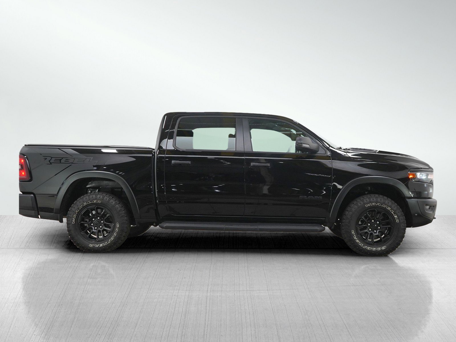 Used 2025 Diamond Black Crystal Pearlcoat Ram Rebel image 7