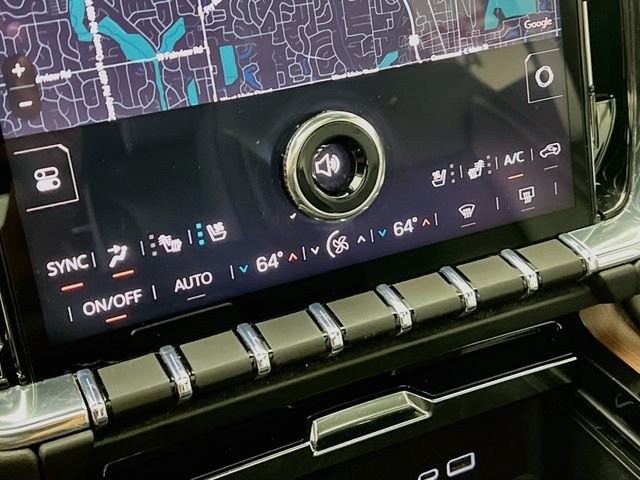 2025 GMC Yukon Denali - Photo 20